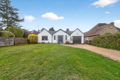 Property on Bridle Path, RG8 0SE