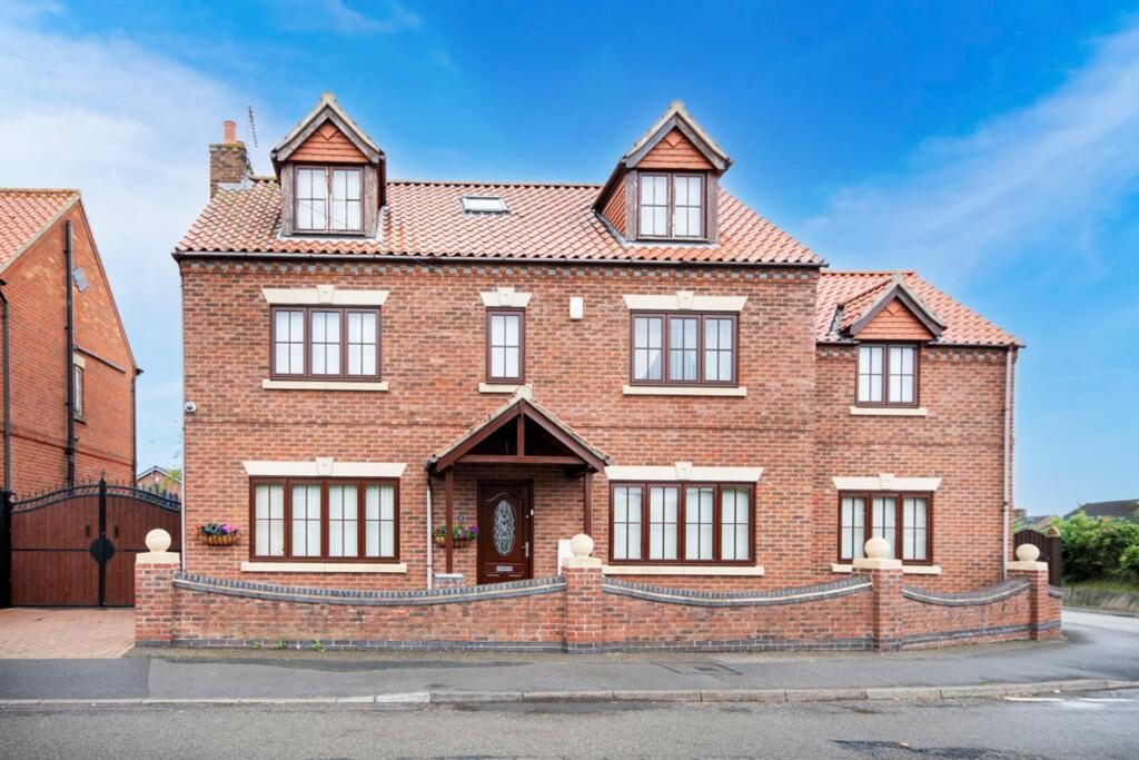 Property main image
