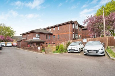 Property on Sunny Bank, SE25 4TZ