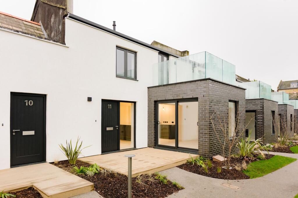 Terraced House