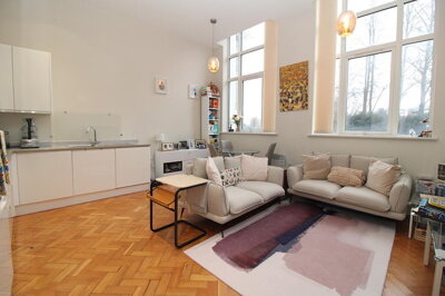 Property on Furness Quay, M50 3AA