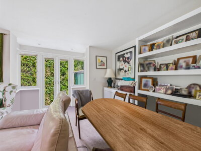 Property on OX39 4NG