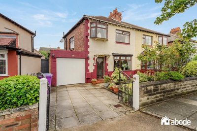 Property on East Orchard Lane, L9 9EG