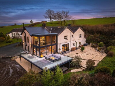 Property on SA33 4QS