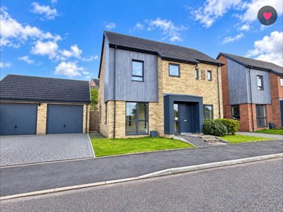 Property on The Fallows, BB2 5FP