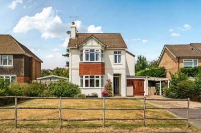 Property on GU10 4QH