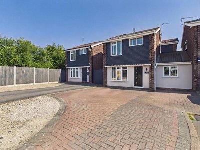 Property on B77 1NU