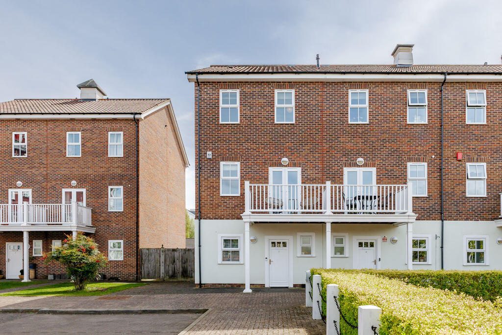 Terraced House