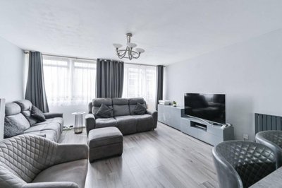 Property on Sceaux Gardens, SE5 7DE