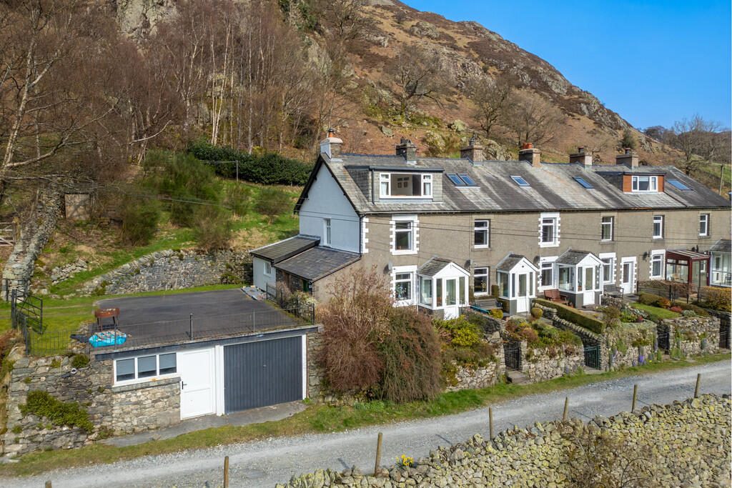 Terraced House