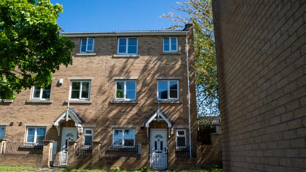 Terraced House
