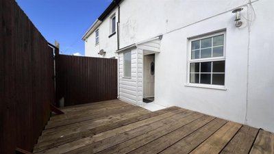 Property on Railway Cottages, TN38 0AW