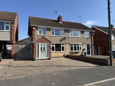 Property on Laurel Road, LE8 4DL