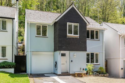 Property on Waterhead Close, TQ6 0BN