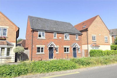 Property on Merlin Way, RG12 8BL