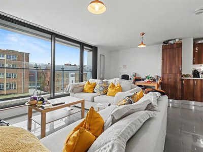 Property on Geoffrey Watling Way, NR1 1GD