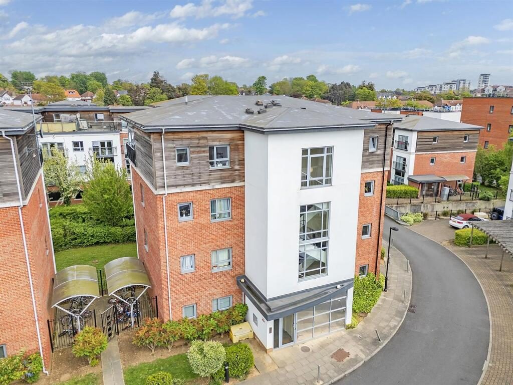 Property main image