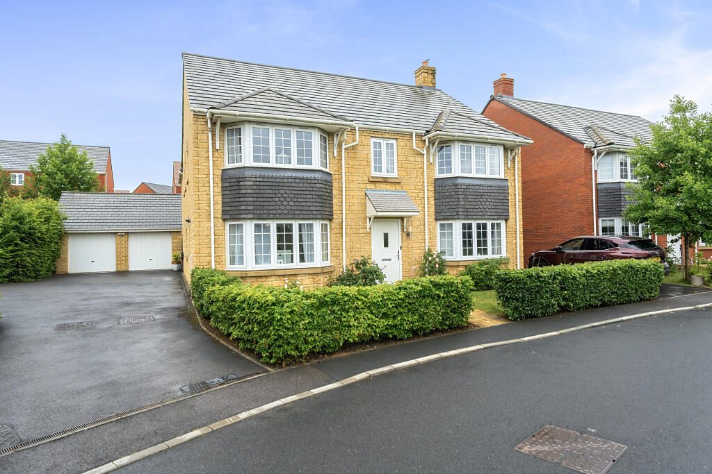Property main image