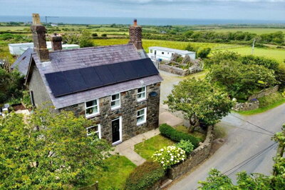 Property on LL53 8NW