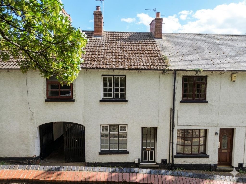 Property main image