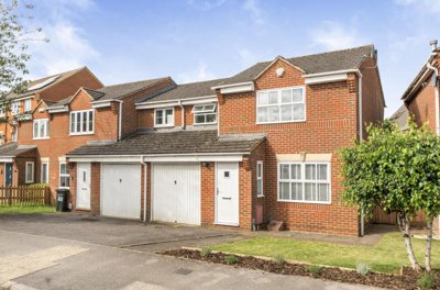 Property on Cranesbill Drive, OX26 3ZF