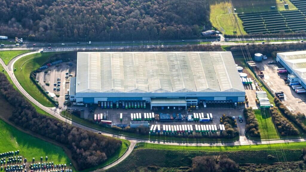 Distribution Warehouse