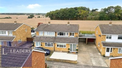 Property on Nuns Meadow, CO9 1UB