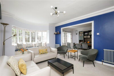 Property on The Downs, SW20 8HL