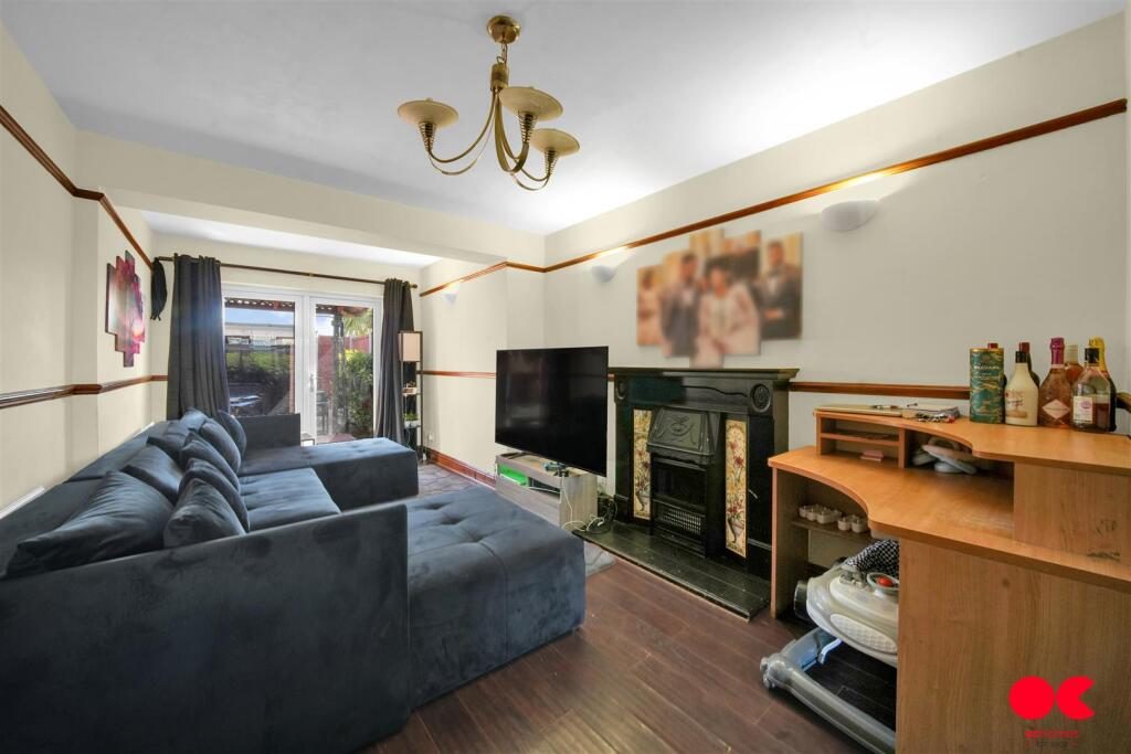Terraced House