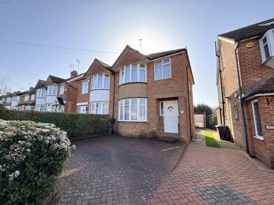 Property on Oulton Crescent, EN6 3ED