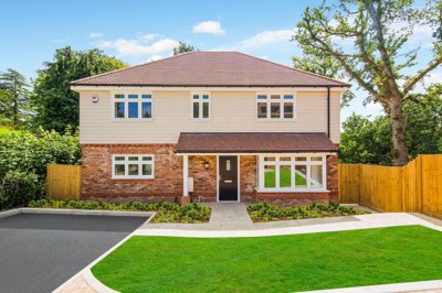 Property on TN6 3SQ