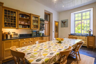 Property on SA37 0LQ