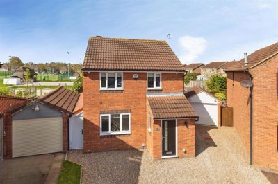 Property on Pasture Court, LS25 6LL
