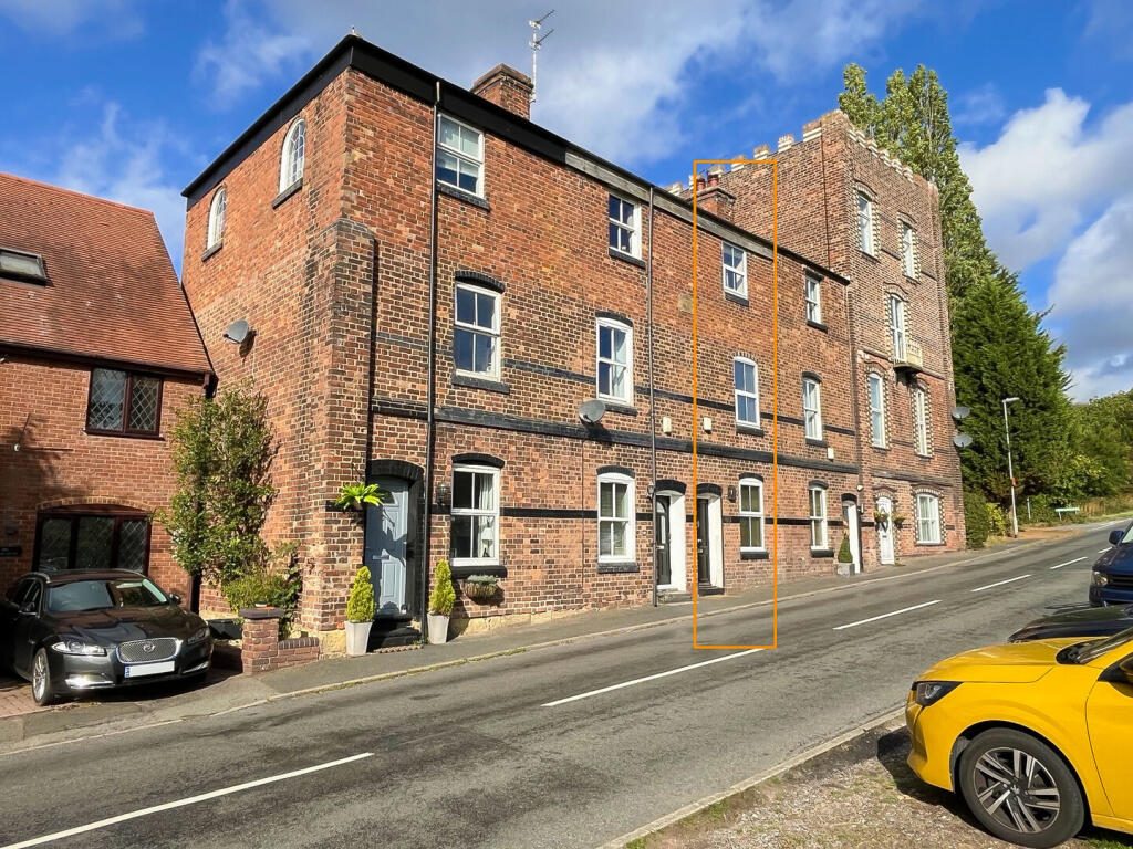 Terraced House