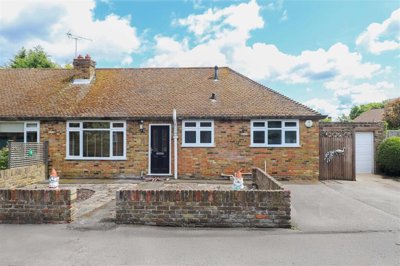 Property on Ickenham Road, HA4 7DG