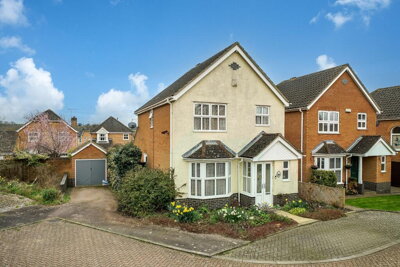 Property on Broadacres, LU2 7YF