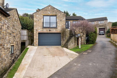 Property on Chapel Hill, HD8 9NH