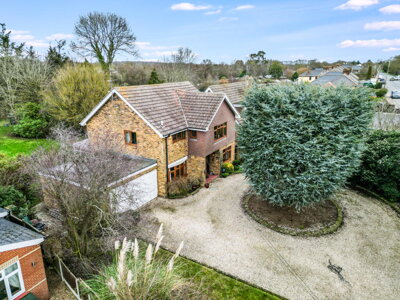 Property on Main Road, CM3 3AD