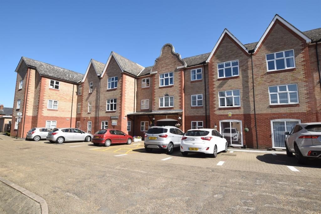 Property main image