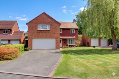 Property on Dunvegan Close, CV8 2PH