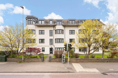 Property on Glasgow Road, EH12 8LS