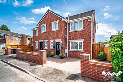 Property on L37 3QF
