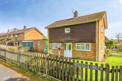 Property on Garden Close, SO43 7DW