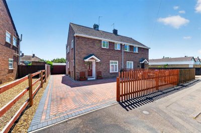 Property on The Crescent, PE6 7TF
