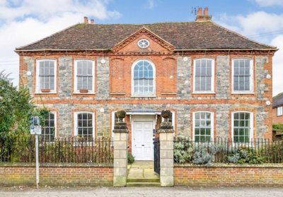 Property on High Street, RG17 8XN