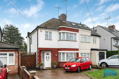 Property on Devonshire Road, NW7 1NE