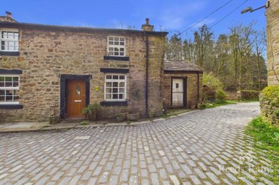 Property on Narrowgates, BB12 9LE