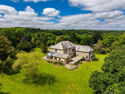 Property on PL30 5HG