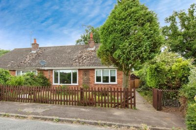 Property on Glebe Close, IP26 5NL