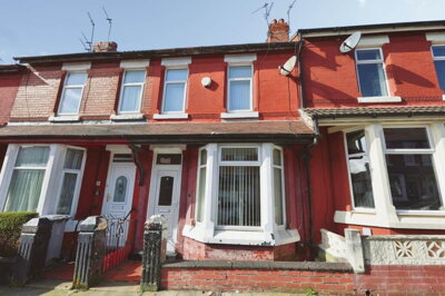 Property on Ivydale Road, CH42 5PS